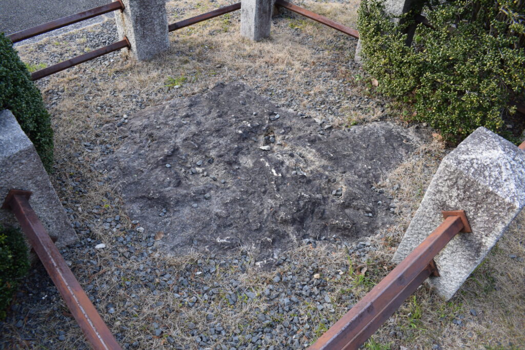 知恩院　七不思議　瓜生石