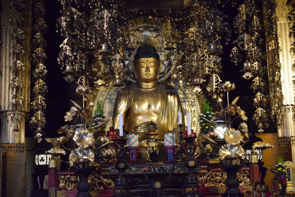 知恩院　阿弥陀堂　阿弥陀如来坐像